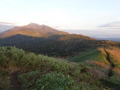 大松倉山から夕暮れの岩手山