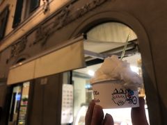 Caffé degli Innocentiでレモンジェラート。