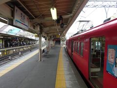 ここでも、降りた向かいのホームに竹鼻線の電車が待っていた。