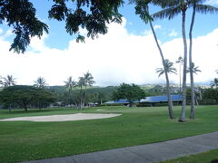ハワイ屈指の名門コースというワイアラエカントリークラブの横を通り・・・
