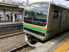 8：34発の東海道線（上野・東京ライン直通小金井行）
なぜこの列車かというと熱海で乗り換えいらずだからです。
熱海止まりの場合階段で乗り場移動しなければなりません。（しかも3両なので混みます。）

ＪＲ東日本とＪＲ東海は熱海を境にしています。
稀にＪＲ東日本の列車が沼津まで乗り入れます。
それを狙ったのです。