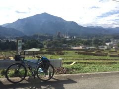武甲山と、棚田と、マイバイク。