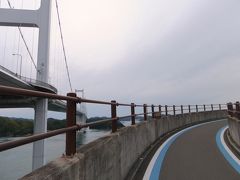 　ひたすらループ橋を上り、来島海峡大橋へ。