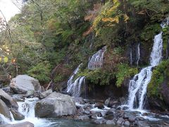 川俣東沢渓谷は黄葉が中心かな？
川のせせらぎを聞きながら歩くのは気持ちよいです。