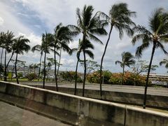 意外とあっという間に到着！
ダニエル　Ｋ　イノウエ国際空港！
まだまだ空港の名前に慣れていません(>_<)