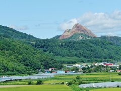 昭和新山をアップ！
噴煙を吐いて 若さがありました。