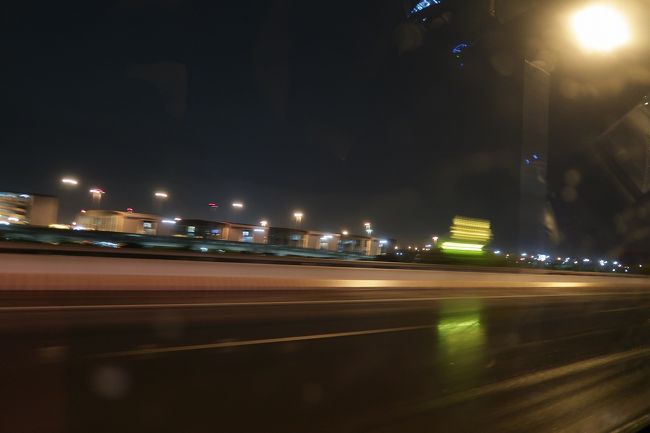 一路ホテルへ。