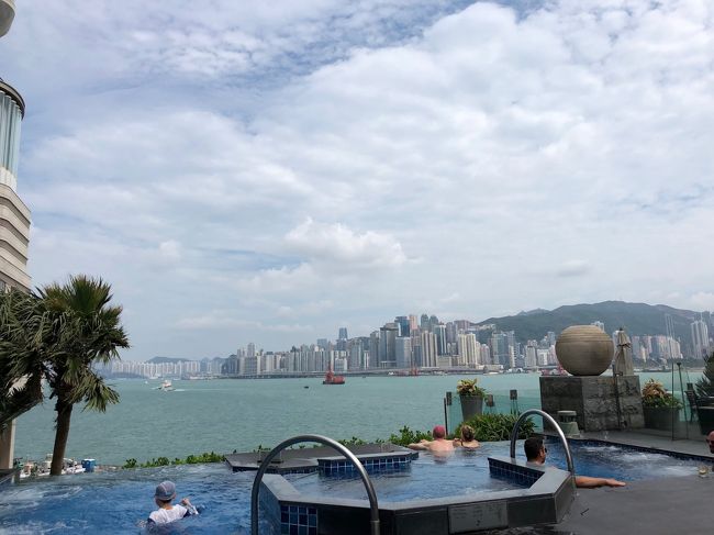 今日も良いお天気です。対岸がきれいに見られます。夜も遅くまで開いてているので夜景観賞にもよさそうです。<br />注：シンフォニーオブザライツは見られないと思います・・・