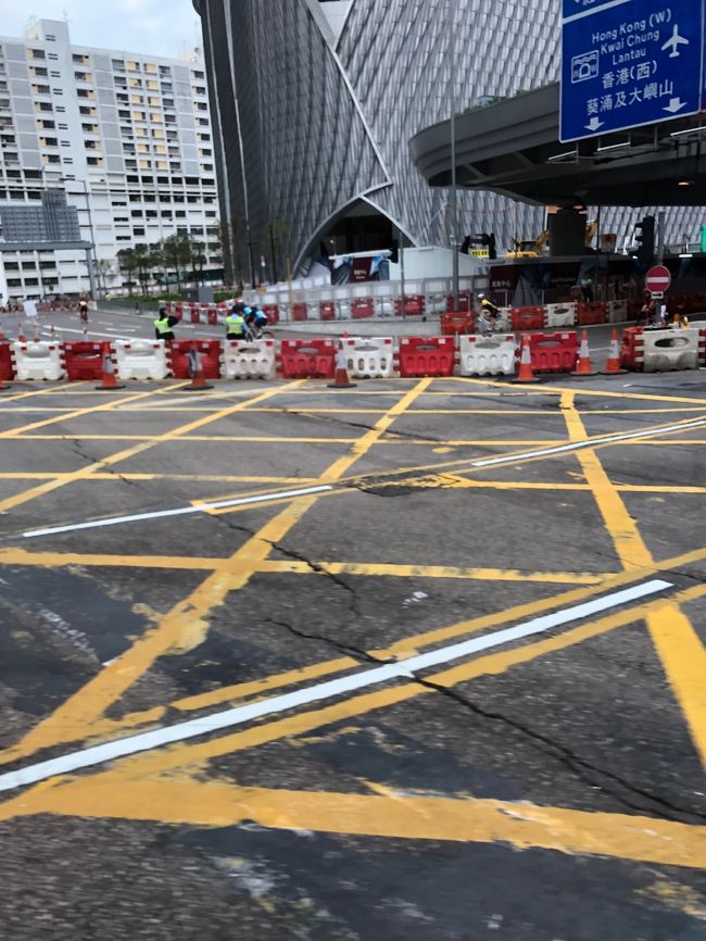 自転車レースをしている人たちを見かけました。頑張れー