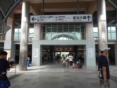 台東駅に10時到着、台南行きのチケットを購入してから宿に向かいます。