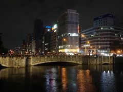 ●淀屋橋界隈

ちょっとアップで。
台風の時や、なんらかの気象情報の時に、よく淀屋橋でのインタビューが放送されています。