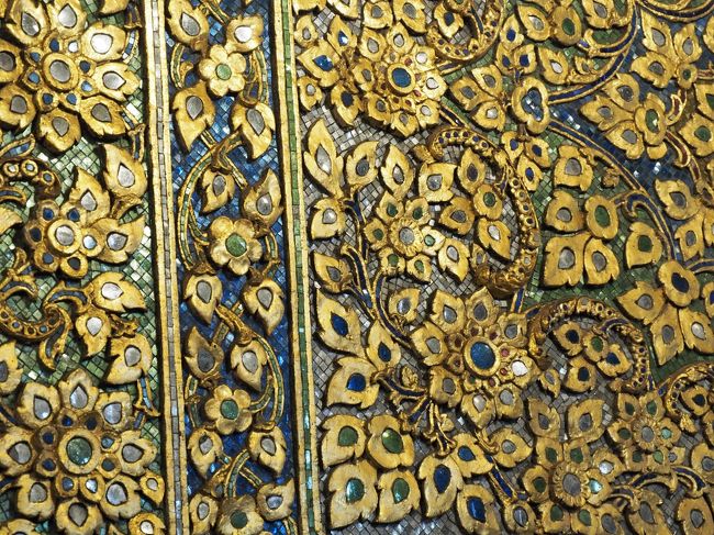 壁（？）の装飾。細かくて綺麗