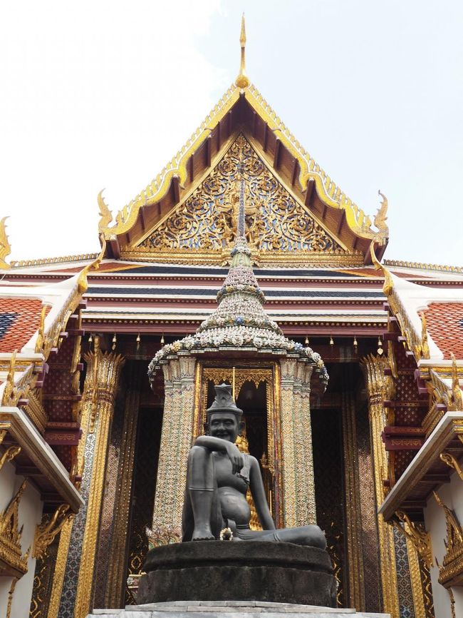 ここもとにかく金ぴか