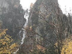 層雲峡の見所を押さえようと、まずは「銀河の滝」