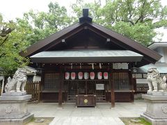 しばらく歩いて那古野神社。
昔は名古屋→那古野だったよう。

夫が御朱印集めてるのでやってきました。
