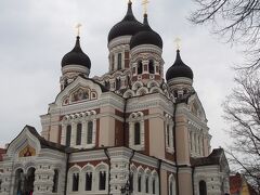 ＜アレクサンドル ネフスキー聖堂＞
帝政ロシアの一地方にエストニアが組み込まれていた1894年から1900年の間に作られた教会。