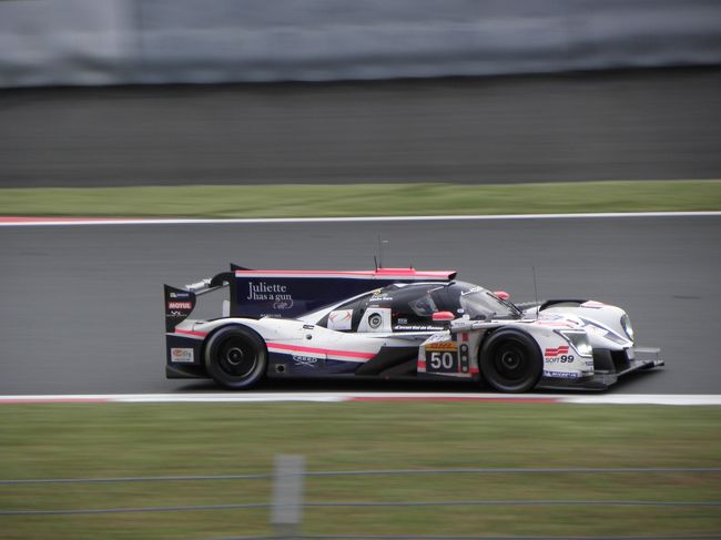 またアドバンコーナーの続きから遠征してみます。<br /><br />アドバンコーナーを立ち上がり、３００Ｒに入っていくＬＭＰ２クラスの５０号車。