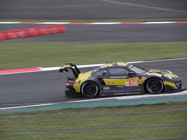 シケインを抜け、１３コーナーへ。