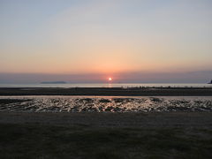 やっと到着、最終目的地、香川県父母が浜

なんとか間に合った

天気も良く夕陽が最高に綺麗