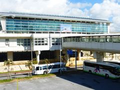 ゆいレールの那覇空港駅舎です。
