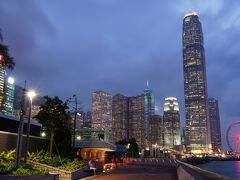 今夜の夜景撮影は、ココ添馬公園。日が落ちるまで待機。 