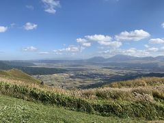 まだ緑が残っているし、秋らしいすすきが沢山で眺望抜群のドライブでした。
いつものように、北山展望台に寄ります。