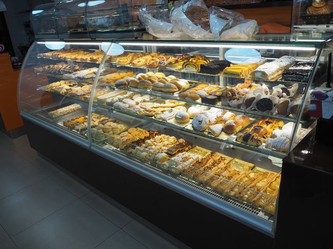 仕事も無事に終わり、旅も終盤戦に突入です。<br />6日目が始まります。<br />この旅全体を通してですが、とにかく予定を知らされず<br />次に何をやるのか？どこへ行くのか？分からず<br />凄く時間が長く長く感じる旅でした。<br />6日目こそそれを強く感じました。<br />