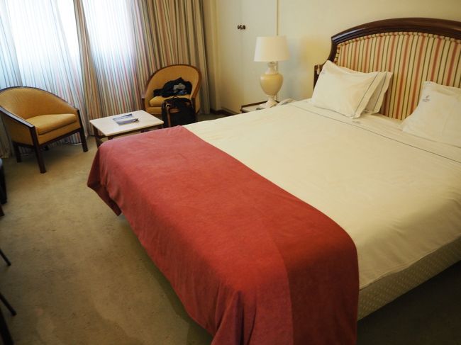 とりあえず、部屋に荷物を置いて<br />観光出発！