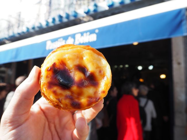 念願のエッグタルト！<br />美味しい！<br />並んでゲットした甲斐あった！