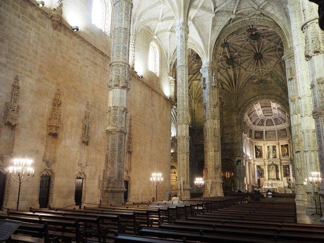 陽が差し込んで、よりドラマティックに。