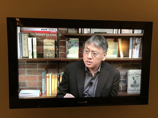 空港から迎えのバスにのりポルトのホテルに到着、チェックイン手続きを終えて部屋に落ち着きました。<br />ちょうどＮＨＫワールドで日本人の両親の間に生まれ、英国で作家として活躍されているカズオ・イシグロさんのイギリスの高校生徒たちとのインタヴィユー対談の様子を放送していた。彼はもはや英国人ですが、誇らしいですね。