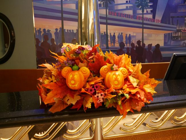 カウンターにはハロウィンっぽく、かぼちゃのミキミニ