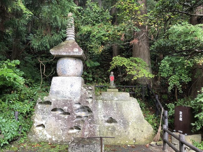 立石寺の1,000余段を登ったので、煩悩が消えた（かも知れない