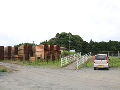 権現前駅
製材所の一角なような所に駅があった。