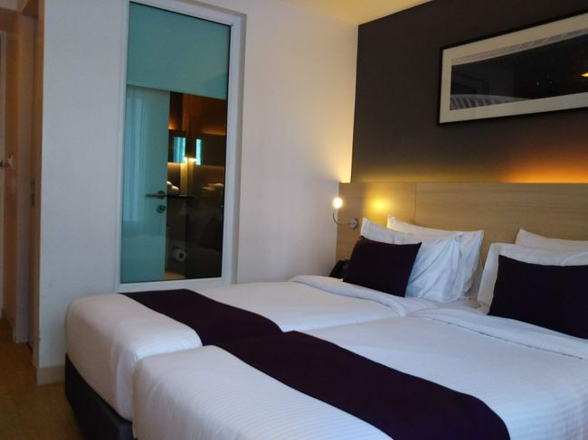 部屋は狭いです。<br />そこそこ年季が入ってます。<br />まあ寝るだけだしね。