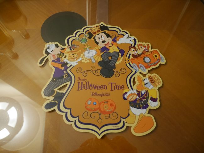 ドアステッカー<br /><br />ステッカーを止めるものまで一緒についてきました。