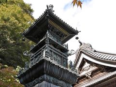 宝篋印塔(ほうきょういんとう)
寛政７年（1795年）建立
香花を供えて右回りに３度回ると願が叶うと言われています。

