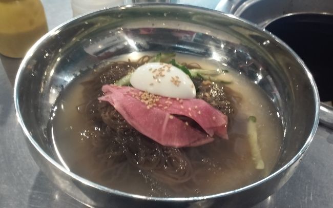 あまりお腹が空いて無かったので、ビビンネンミョンにしました。