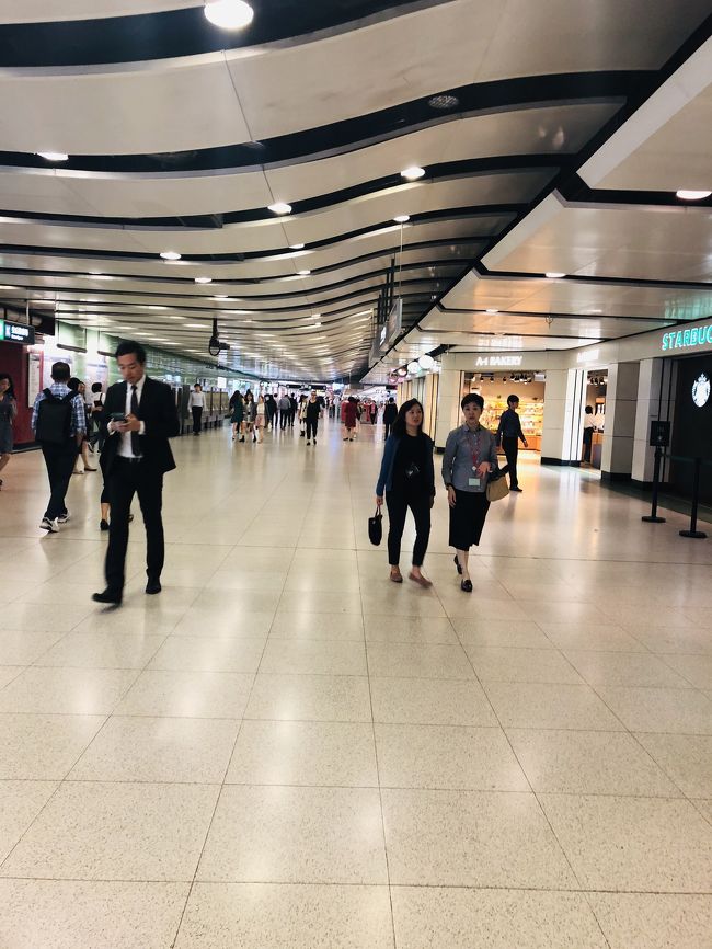 <br /><br /><br /><br />「中環駅」に戻ります。<br /><br /><br />