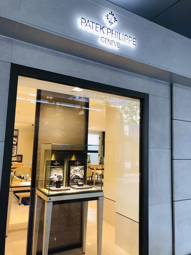 パテックフィリップ。<br /><br />ブランパンやバシュロンなどの名門ブランドの直営店が沢山。<br />