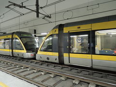  メトロに乗ってアパートメントに行きます。
地下に遺跡があります。綺麗なメトロです
