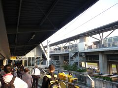 沙崙駅ま横には、高鉄(新幹線)の台南駅が隣接しています。モスバーガーがあったので、ここで朝食！台南空港からのバスターミナルもありました、次回の台湾旅があれば、これは使えるかも！