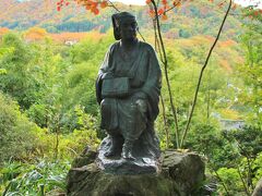 江戸時代に松尾芭蕉も奥の細道で立石寺を訪れています。
