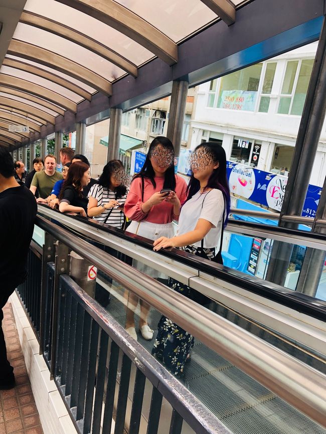 途中であちらこちら眺めながら、ゆっくりと下りて来ます。