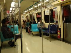 今日は長丁場！
朝ご飯楽しみに地下鉄（MTR）で出発～♪