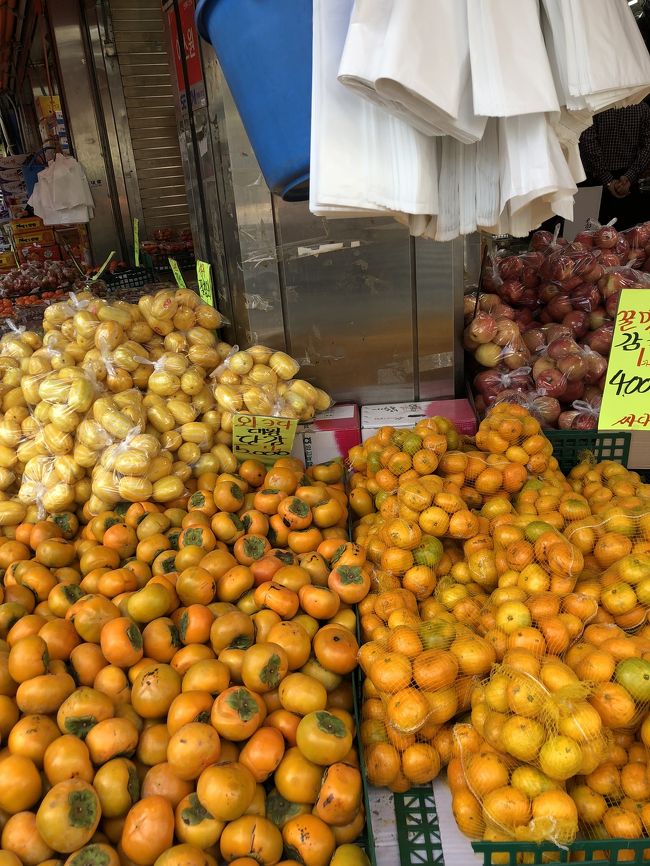 秋ですね。<br /><br />ソウルはもはや初冬の空気感だけど