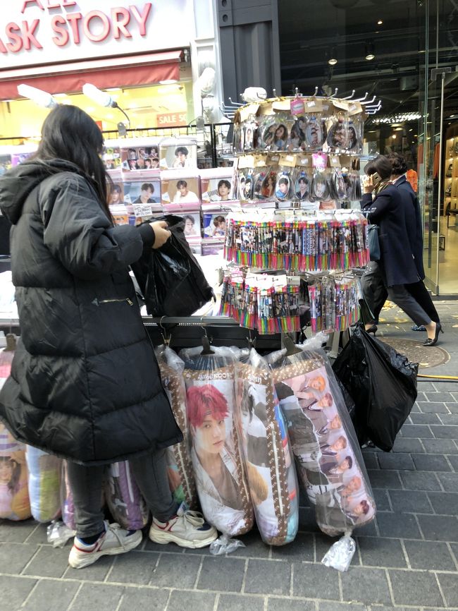 探せばこんな店が地上に地下にあるわけですね<br />（いつも興味ないから目に入っていない…）