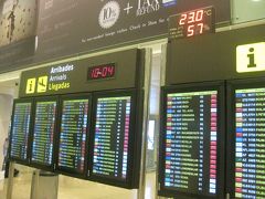 9:45バルセロナエルプラット空港到着。