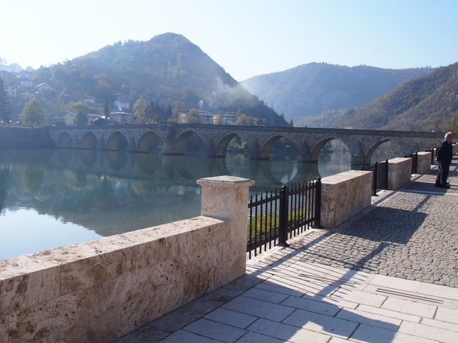 ヴィシュシェグラードにある世界遺産の橋、メフメットパシャソコロヴィッチ橋(ドリナの橋)
