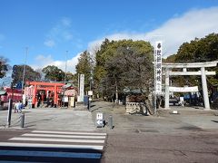 続いて犬山城のお膝元へ。
少し離れたところに広い有料駐車場があるが、休日は割と混雑。